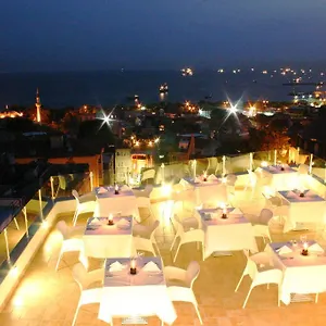 Daphne Hotel